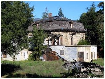 Before: a view of the hospital annex prior to demolition